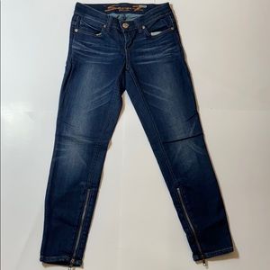 Seven Brand angle jeans/ Jegging size 25 [0630]